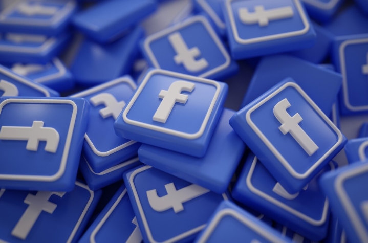 FACEBOOK:  VIDEOSPOT AUTOMATICALLY "PUSHED" ON USER'S BOARDS
